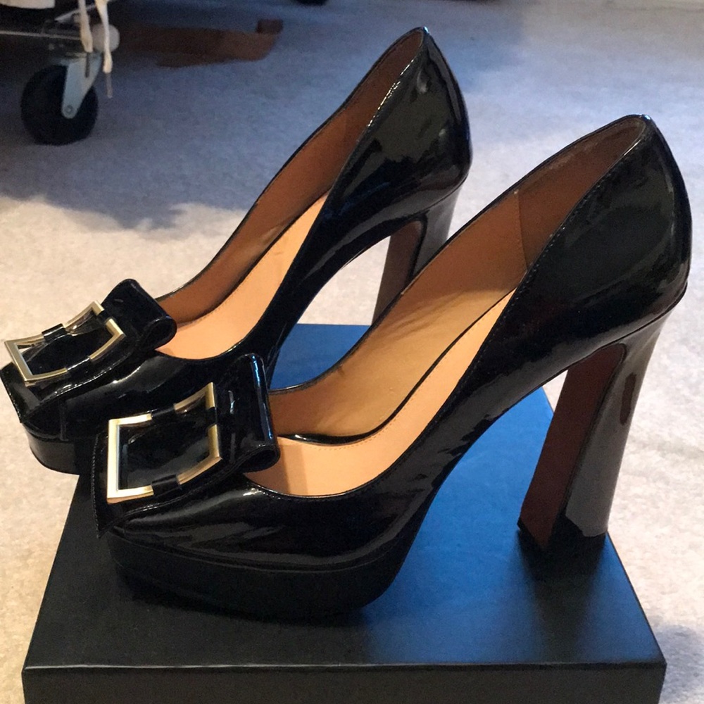 Mark and James Badgley Mischka black patent pumps